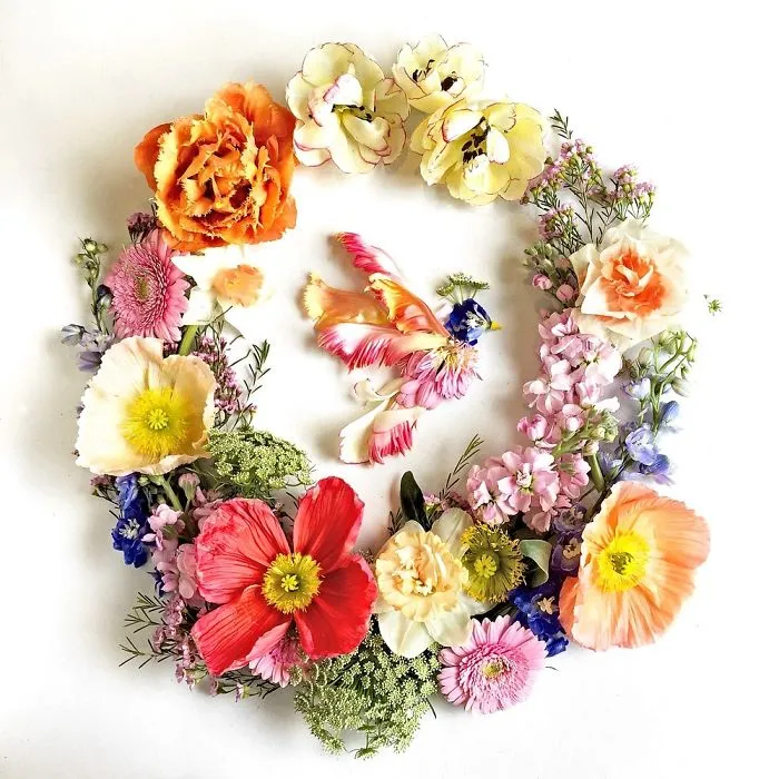 This Artist Turns Flowers Into Paintings