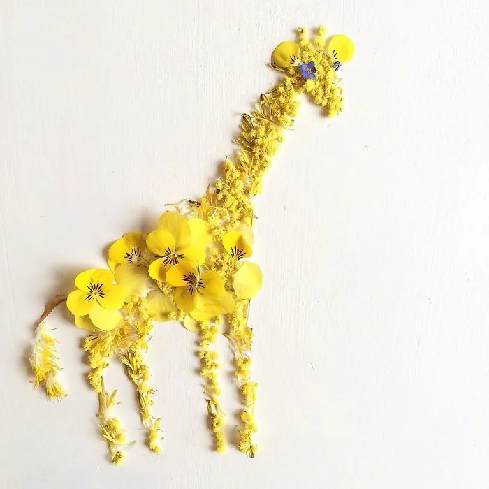 This Artist Turns Flowers Into Paintings