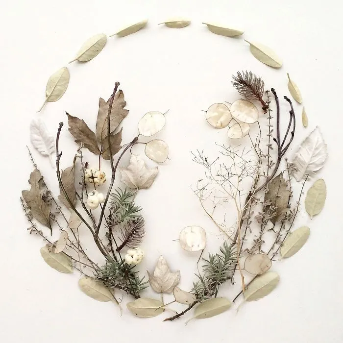 This Artist Turns Flowers Into Paintings