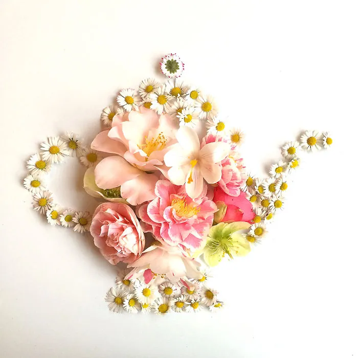 This Artist Turns Flowers Into Paintings
