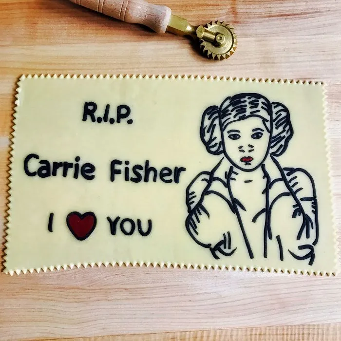 290 Touching Tributes To Late Carrie Fisher By Artists Around The World