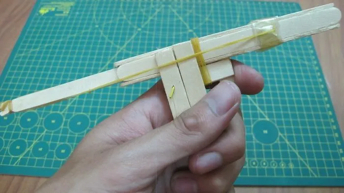 How To Make Homemade Pistol Using Wooden Bullet – Rubber Band Gun