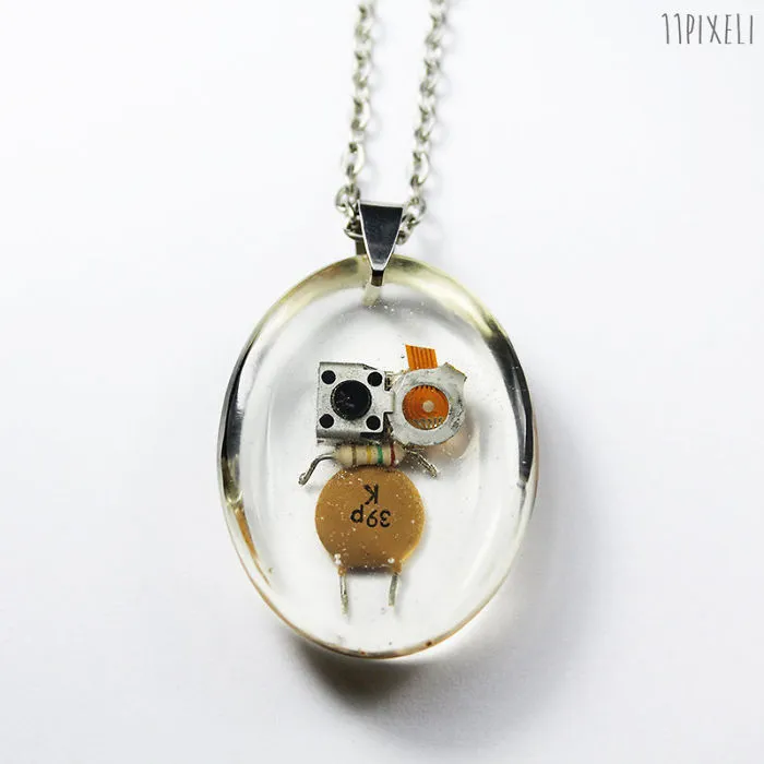 I Turned Electronic Waste Into Tiny Robots