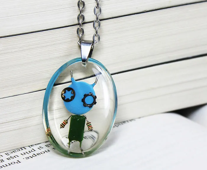 I Turned Electronic Waste Into Tiny Robots