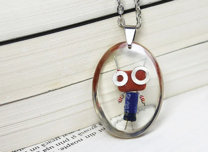 I Turned Electronic Waste Into Tiny Robots