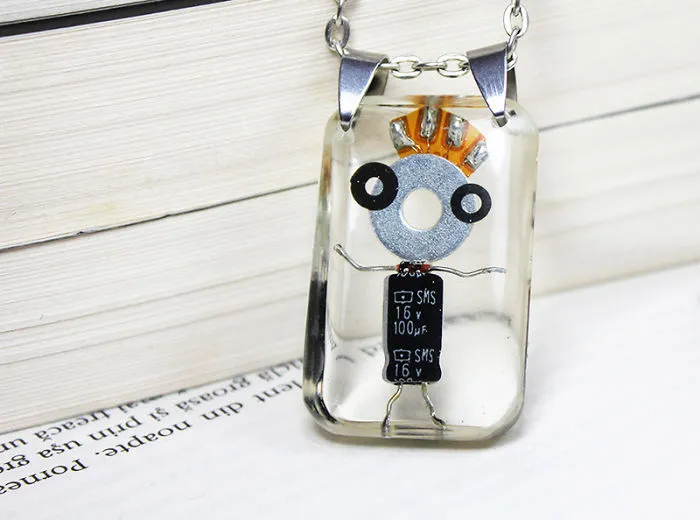 I Turned Electronic Waste Into Tiny Robots
