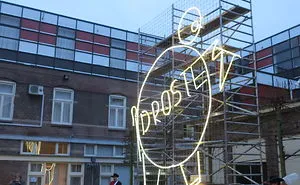 After 85 Years We've Returned One Of The World's Oldest And Biggest Neons To It's Hometown