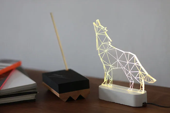 Howling Wolf Lamp