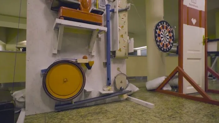 World's Largest Rube Goldberg Machine Lights Up Our Christmas Tree In Riga