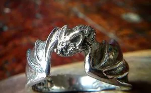 My Girlfriend Is A Human 3d Printer! Who Makes Beautiful Handcrafted Silver Jewelry
