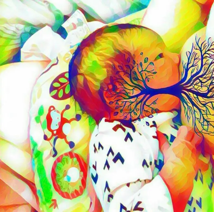 ‘Tree Of Life’ Breastfeeding Photos Are Taking Internet By Storm