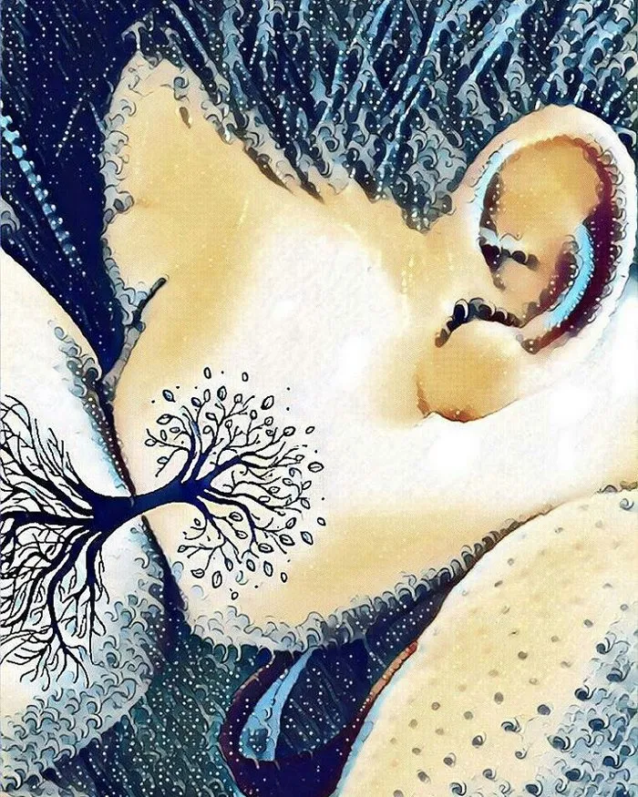 ‘Tree Of Life’ Breastfeeding Photos Are Taking Internet By Storm