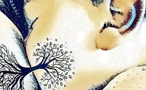 ‘Tree Of Life’ Breastfeeding Photos Are Taking Internet By Storm