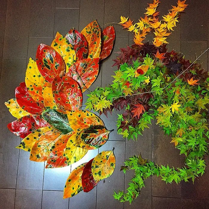 Japanese Are Going Crazy About The Fallen Leaves, Turn Them Into Art
