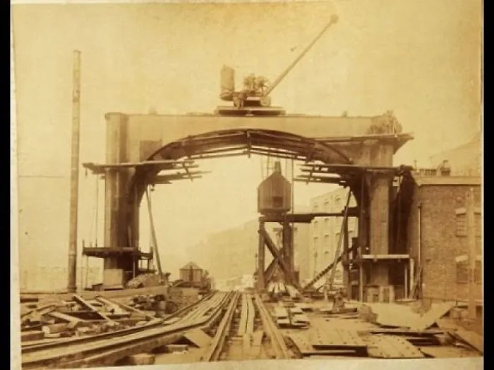 120 Year Old Photos Of The Famous London Tower Bridge Are Found By Accident