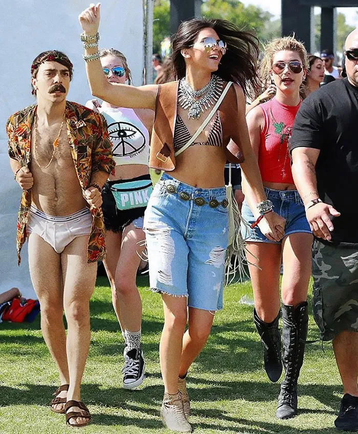 Man Photoshops Himself Into Pictures Of Kendall Jenner, Makes Them 10 Times Better (NSFW)