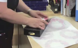Guy Reveals Japanese Gift Wrapping Hack That Lets You Wrap Your Gifts In Less Than 15 Secs