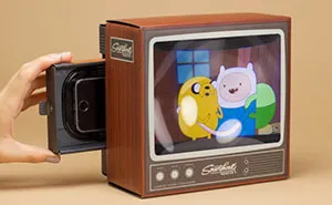 Retro TV Smartphone Magnifier That Enlarges Movies To An 8-Inch Screen