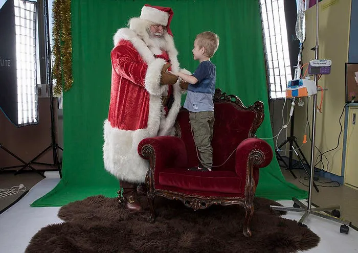 This Photographer Is Using Photoshop To Give Seriously Sick Children A Magical Christmas They Couldn't Have