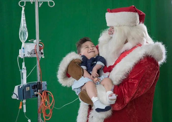 This Photographer Is Using Photoshop To Give Seriously Sick Children A Magical Christmas They Couldn't Have