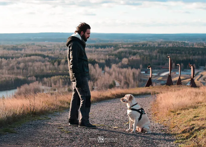 During Every Trip I Take A Picture Of My Husband And Our Labrador In The Same Position