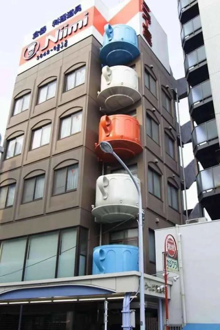 Cup Storey