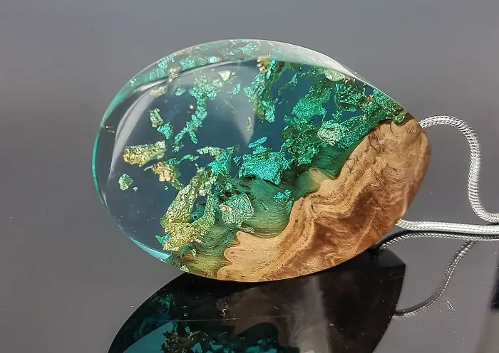 I Make Pendants That Allow You To Carry A Bit Of Nature’s Beauty With You
