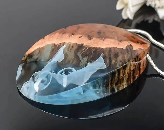 I Make Pendants That Allow You To Carry A Bit Of Nature’s Beauty With You