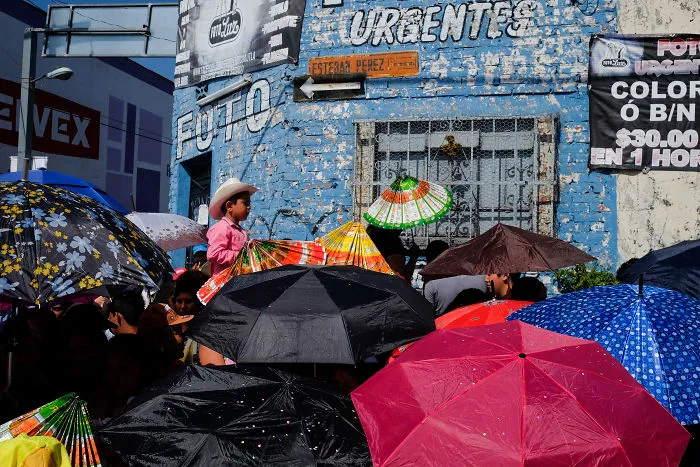 Candid Everyday Moments From Vivid Streets Of Mexico