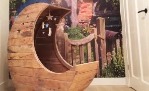 I Made This Moon Cradle From Old Pallet Wood