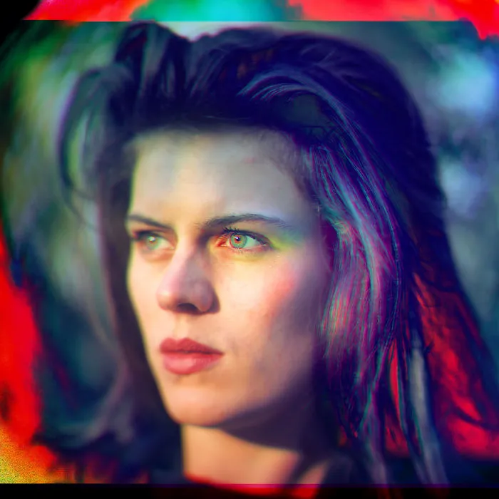 I Use A 100 Years Old Photography Technique To Create Incredibly Coloured Portraits