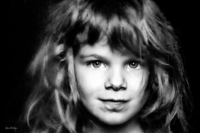 I Quit My Job To Follow My Passion For Photography And Document My Daughters' Lives