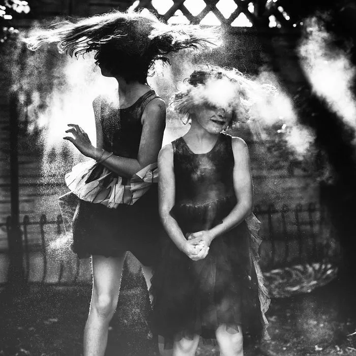 I Quit My Job To Follow My Passion For Photography And Document My Daughters' Lives