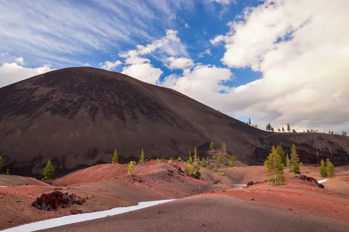 55 Photos Of Lassen Volcanic National Park That Look Like They're Taken At Another Planet