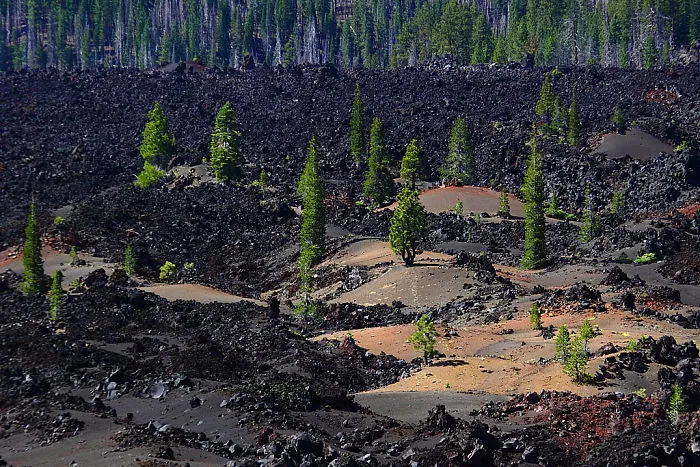 55 Photos Of Lassen Volcanic National Park That Look Like They're Taken At Another Planet