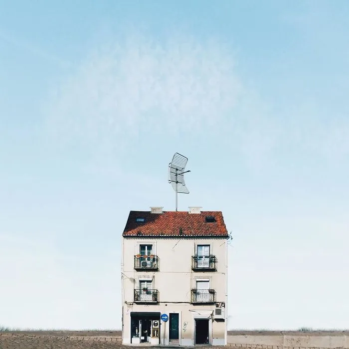 My Two Years As A Hunter Of Lonely Houses
