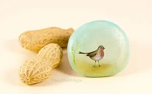 I Create Miniature Worlds Of Tiny Creatures On Stones