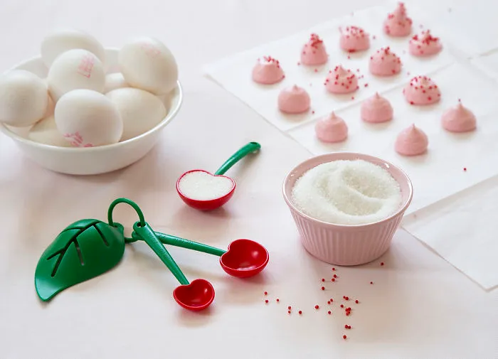 Mon Cherry / Measuring Spoons And Egg Separator