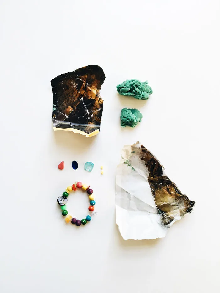 46 Cute Photos That Reveal What Preschoolers Have In Their Pockets