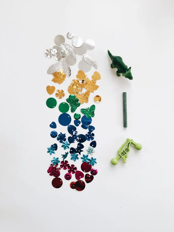 46 Cute Photos That Reveal What Preschoolers Have In Their Pockets