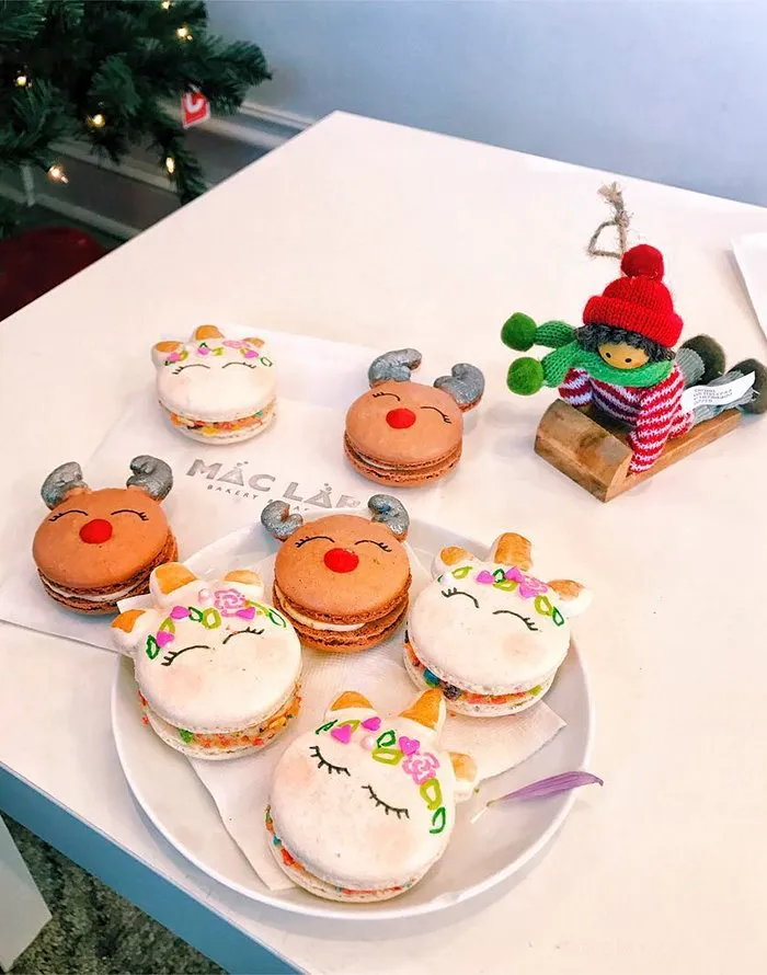 Unicorn Macarons Are The Most Magical Dessert Ever
