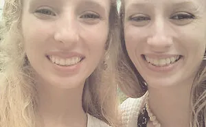 50 Strangers That Met Their Real-Life Doppelgangers