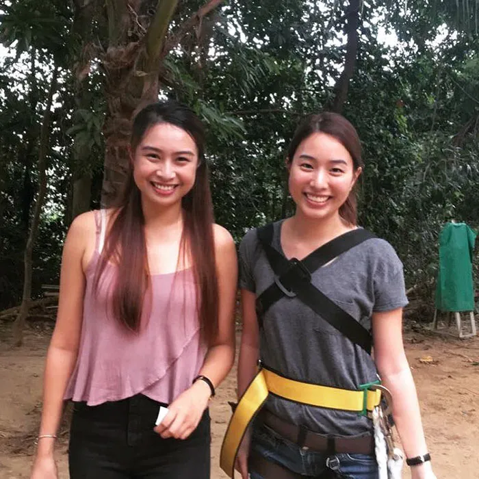 Bumped Into My Doppelganger At Subic Bay. My Dad, Cousins And Brother Accidentally Mistook Her For Me, So My Aunty Asked Her If We Could Take A Photo Together