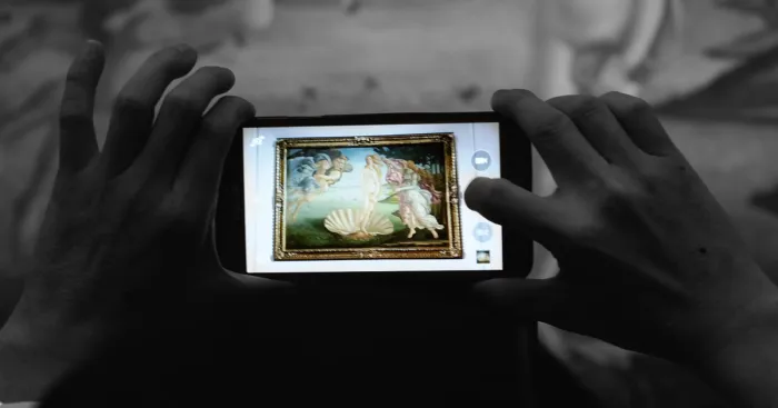 Art Gallery Was So Crowded That I Only Saw Art Through Other People's Smartphones