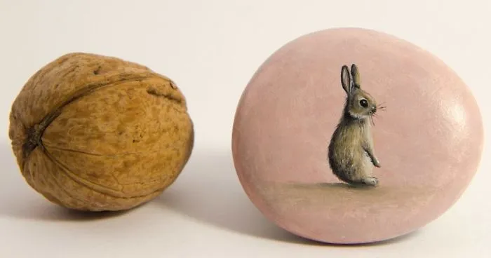 Speed Painting: I Create Miniature Oil Paintings On Stones