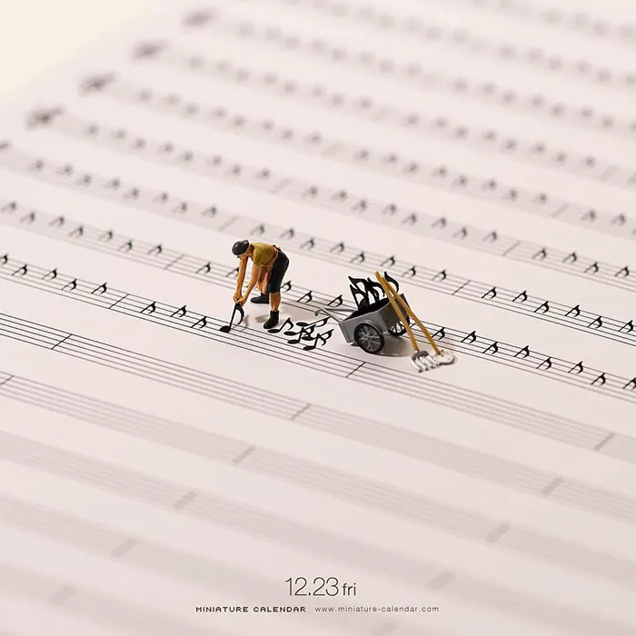 246 Fun Miniature Dioramas By Japanese Artist Who's Been Creating Them Every Day For 5 Years