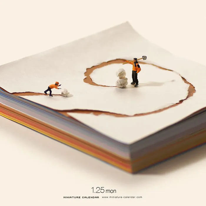 246 Fun Miniature Dioramas By Japanese Artist Who's Been Creating Them Every Day For 5 Years