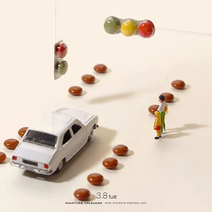 246 Fun Miniature Dioramas By Japanese Artist Who's Been Creating Them Every Day For 5 Years