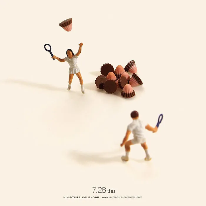 246 Fun Miniature Dioramas By Japanese Artist Who's Been Creating Them Every Day For 5 Years