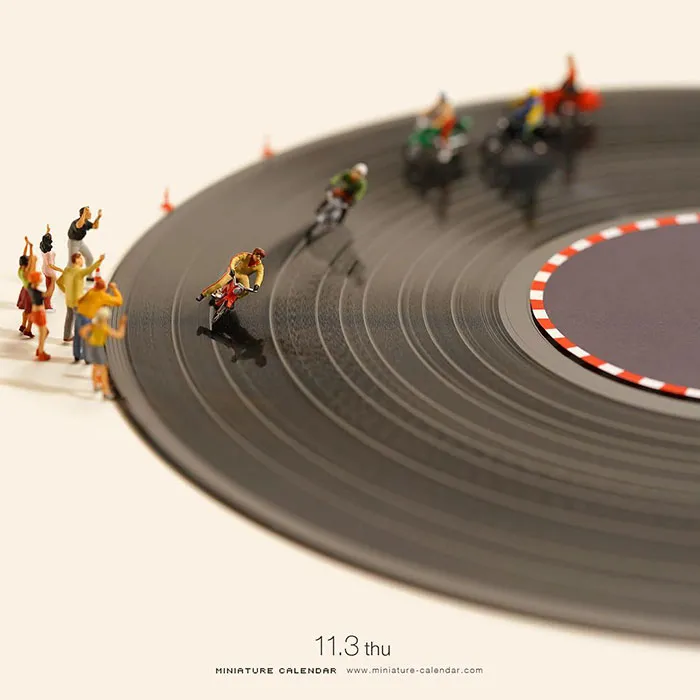 246 Fun Miniature Dioramas By Japanese Artist Who's Been Creating Them Every Day For 5 Years